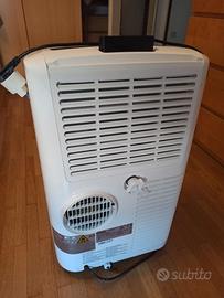 Condizionatore portatile De'longhi PAC EM82