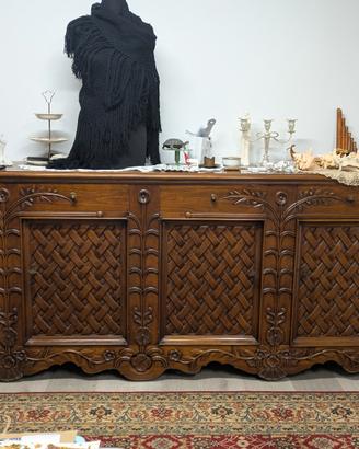 credenza