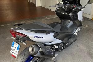 Yamaha T Max 560