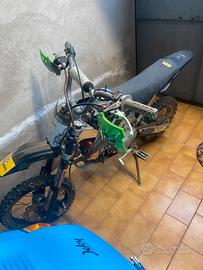 Pit bike