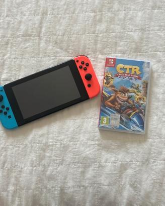 Nintendo Switch + gioco (Crash Team Racing)