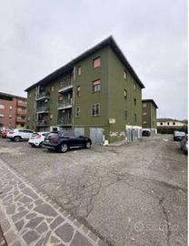 Immobile in asta di 95 m² con 3 locali e box auto 