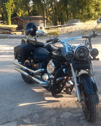 Yamaha XVS 1100 Drag Star