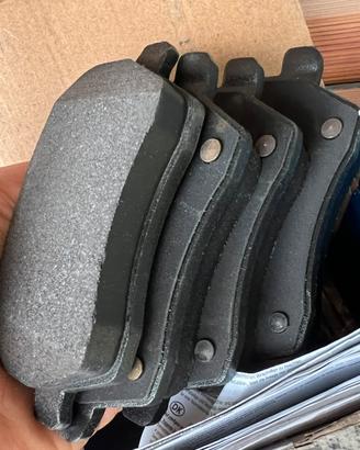 Pastiglie freno anteriori Bosch - renault dacia ..