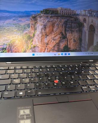 Lenovo ThinkPad X1 Carbon Gen 9 – i5 11a Gen – 16G