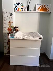 Cassettiera IKEA MALM con piano fasciatoio