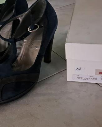 Scarpe comode con soletta imbottita e comoda