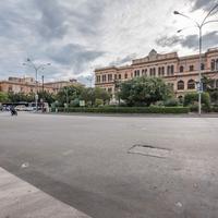 Trilocale da ristruttur. pressi via roma - maqueda