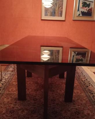 Tavolo con doppio cristallo.