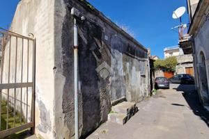 CASA INDIPENDENTE A ACI SANT'ANTONIO