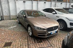 Jaguar XE 2.0 D Turbo 180 CV AWD aut. Prestige