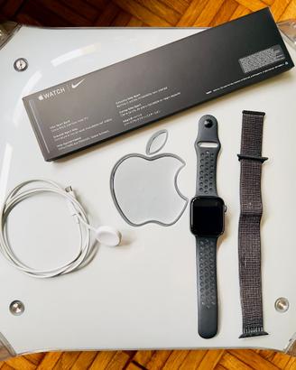 Apple Watch 6 Nike edition 44 mm (+ accessori)