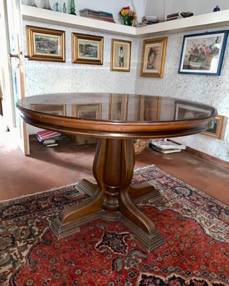 Tavolo rotondo antico