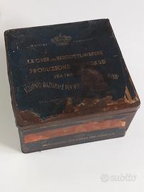 scatola biscotti in latta