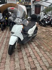 APRILIA SCARABEO 300 FINANZ INTERESSI 0 NO ANTICIP