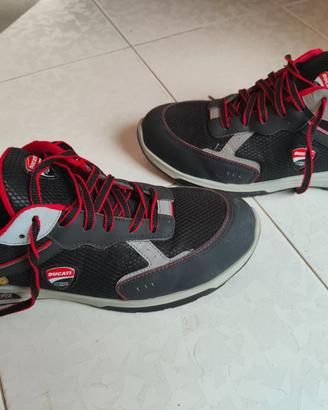 Scarpe antinfortunistica