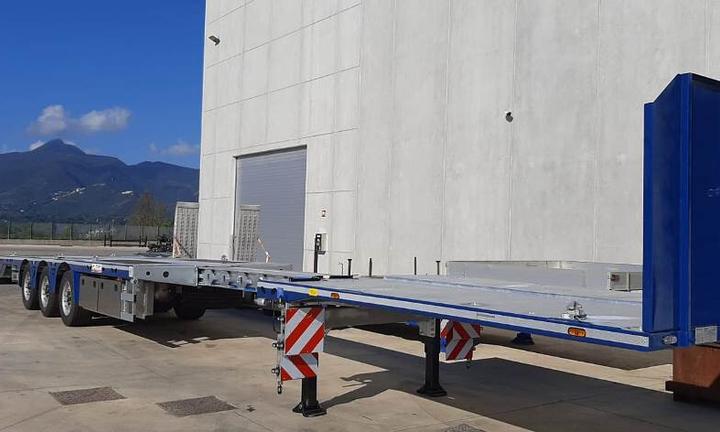 Semirimorchio porta travi a pianale dritto allunga