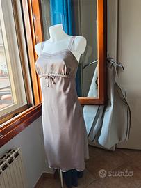 Vestito da cerimonia beige effetto seta