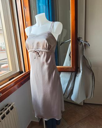 Vestito da cerimonia beige effetto seta