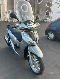 SH 300 abs 2017