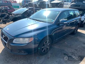Ricambi usati Volvo V70 2009 D5244T4 2.4 D5 AWD di
