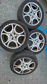 4 cerchi in lega Alfa Romeo MiTo + 4 gomme Apollo