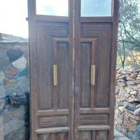 Portone antico in legno