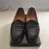 Scarpe nere lucide invernali