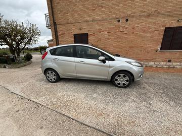 FORD FIESTA GPL CAMBIO AUTOMATICO