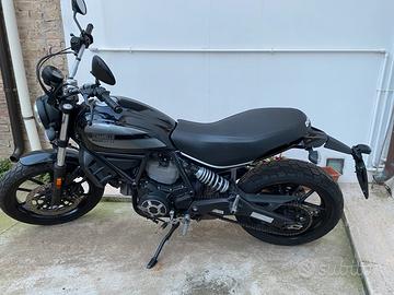 Ducati Scrambler Sixty 2