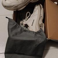 Balenciaga triple s 