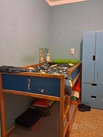 Cameretta azzurra per ragazzino