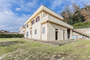 PORZIONE DI BIFAMILIARE A GALLESE