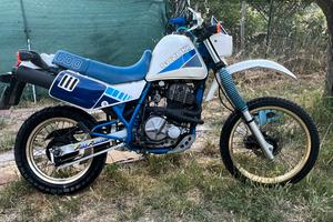 Suzuki DR 600