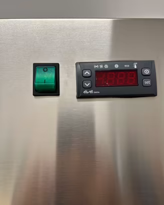 Armadio congelatore 700litri