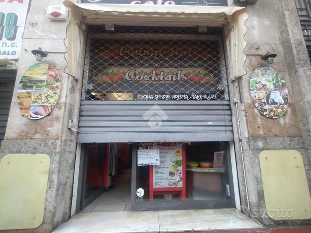 NEGOZIO A GENOVA