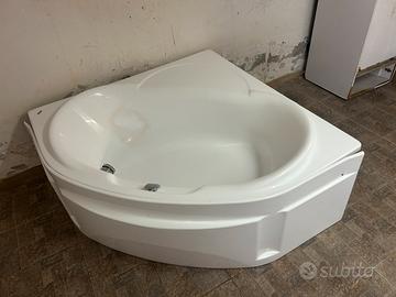 Vasca da bagno angolare
