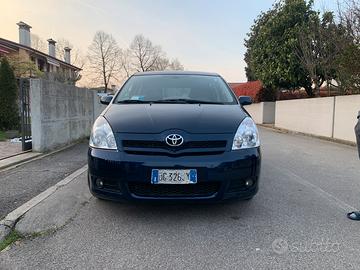 Toyota corolla verso 2.2d 2007