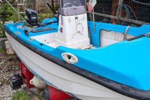 Trimarano con motore Mercury America 25 cv