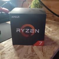 PROCESSORE RYZEN 7 2700X CON DISSIPATORE AMD RGB