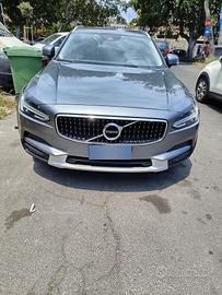 Volvo V90 B4 diesel Cross Country Pro