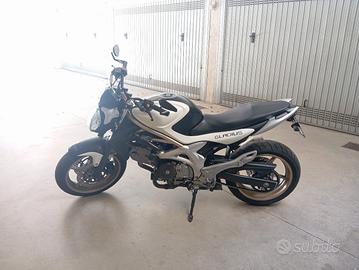 Suzuki sfv650 gladius depotenziata A2