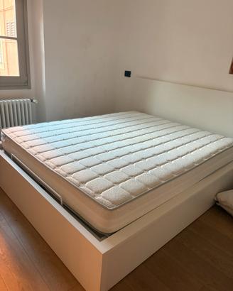 Letto matrimoniale contenitore con materasso