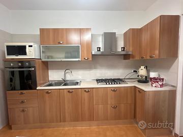 Cucina Scavolini conpleta di forno, fuochi e cappa