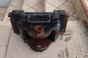 Gancio traino per trattore