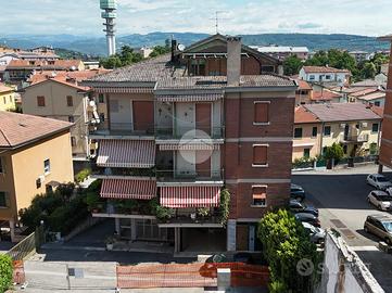 4 LOCALI A VERONA