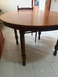 Tavolo rotondo allungabile