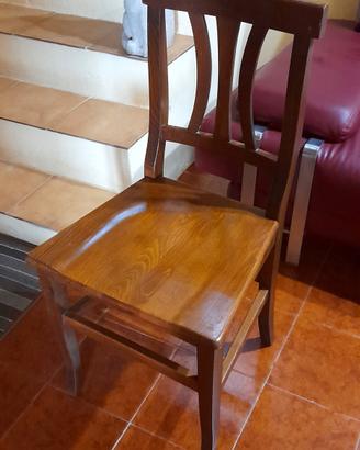 Sedia vintage in legno massello