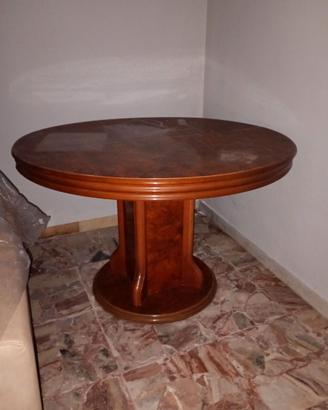 Tavolo e sedie
