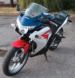Honda CBR 250 R - 2013 